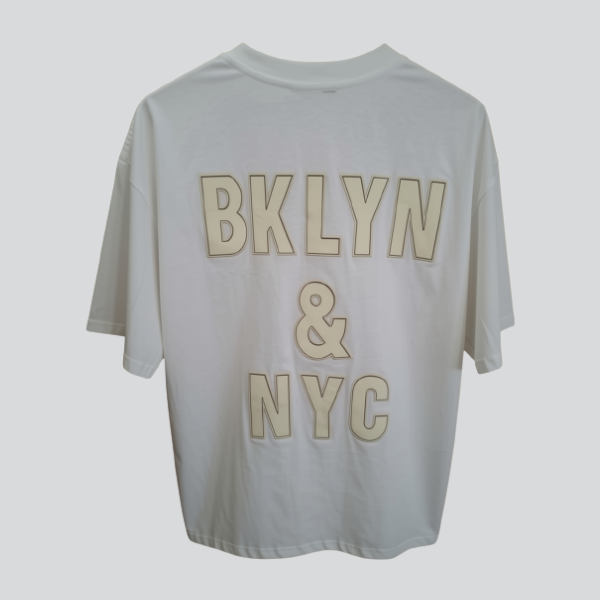 Γυναικείο Λευκό T-Shirt με 3D Γράμματα L.A. & Αστέρια - Image 2